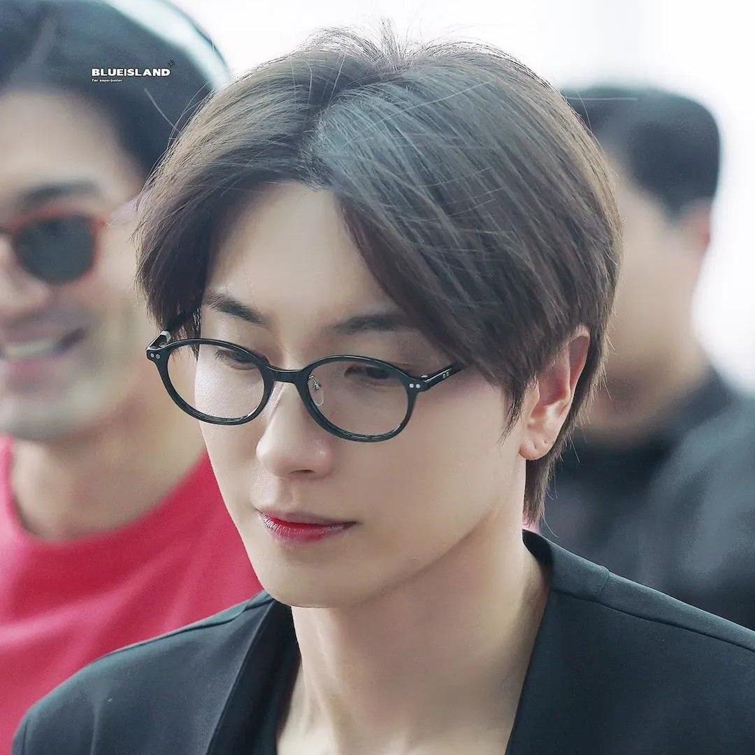 Latest photo of Leeteuk (Super Junior)