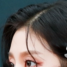 Recent activity shot of Jeong Yein (Lovelyz)