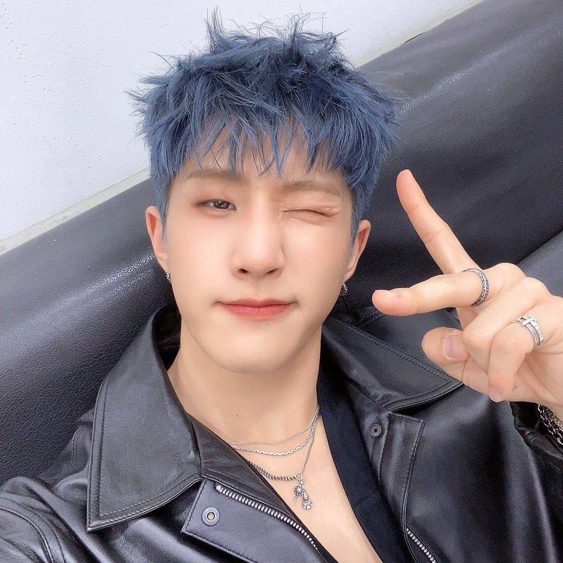 Latest photo of Jinjin (ASTRO)