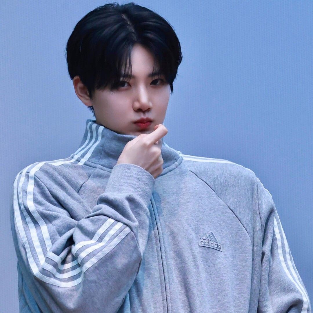 ジュンギュ (TREASURE)の舞台裏ショット