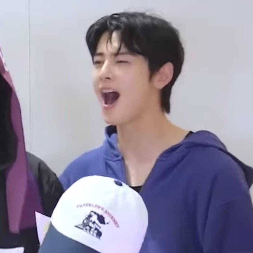 A moment captured by Eunwoo (ASTRO)'s fan