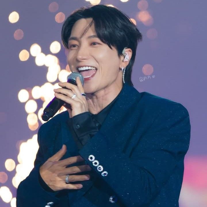 Behind-the-scenes cut of Leeteuk (Super Junior)