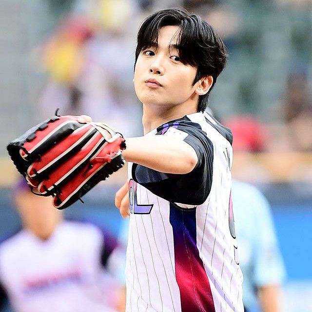Latest photo of Kim Yohan (WEi)