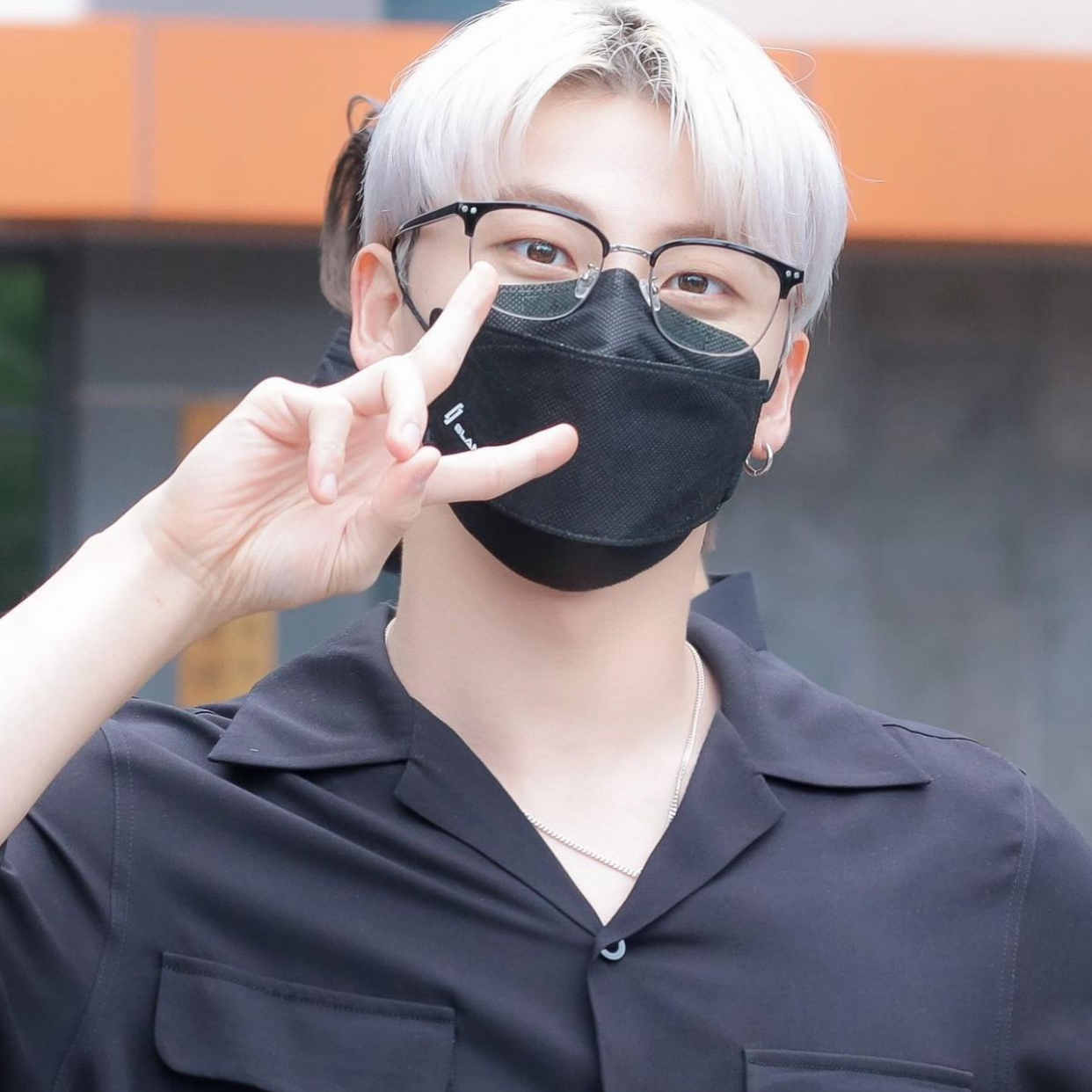 Louis (BLANK2Y)的幕後花絮