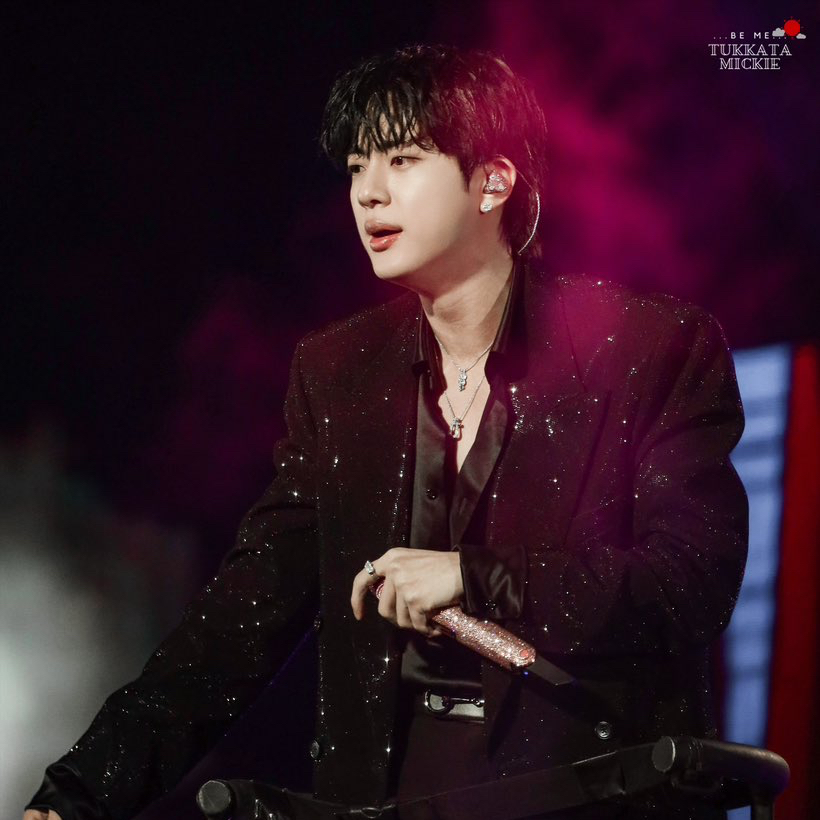 진 (방탄소년단) 최근 활동샷