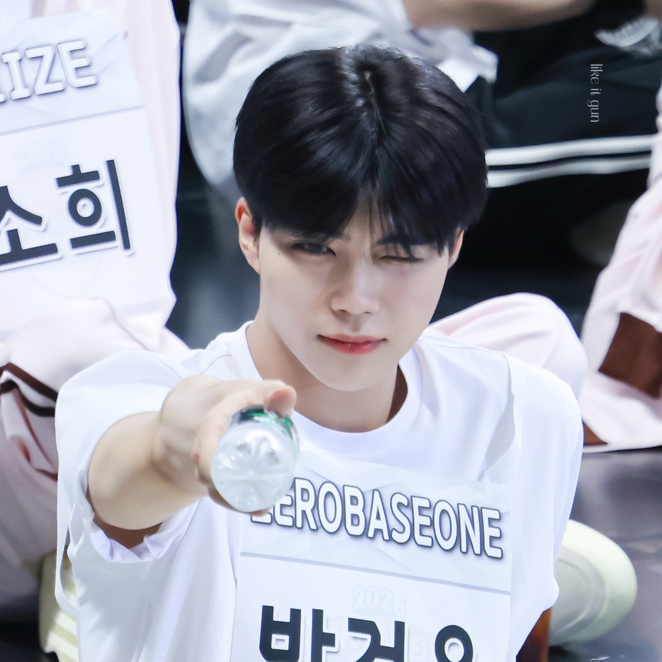 Potret di balik layar Park Gunwook (ZEROBASEONE)