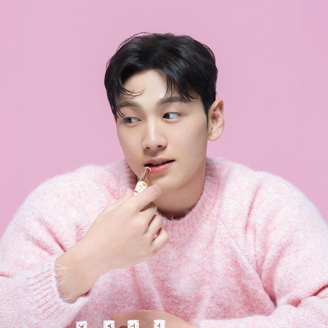 Latest photo of Baekho