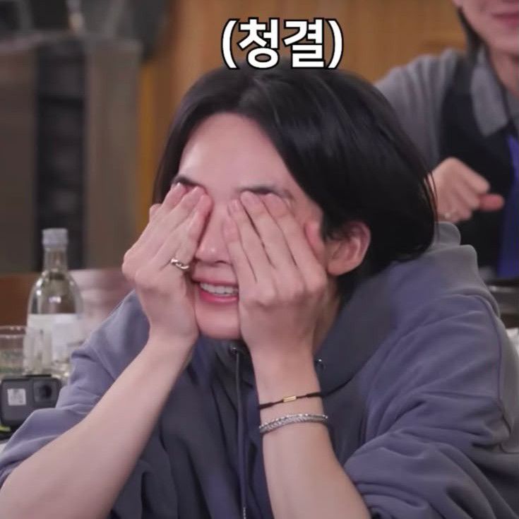Latest photo of Jeonghan (SEVENTEEN)