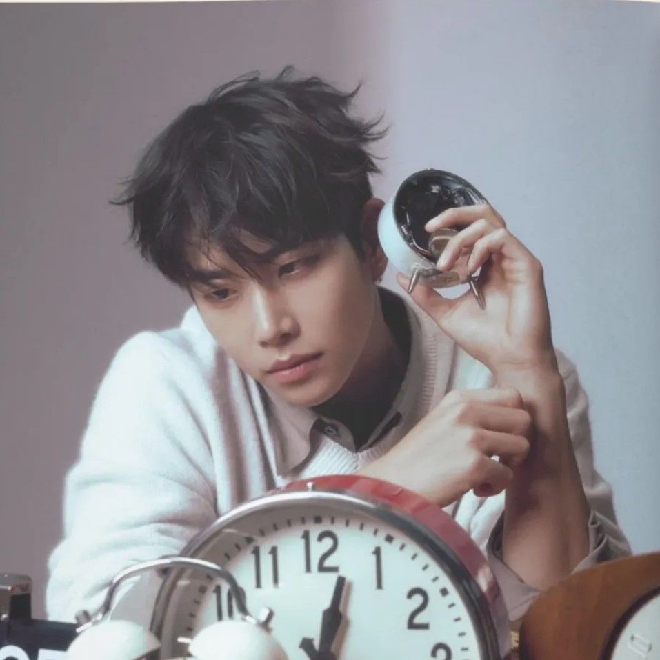 Behind-the-scenes cut of MJ (ASTRO)