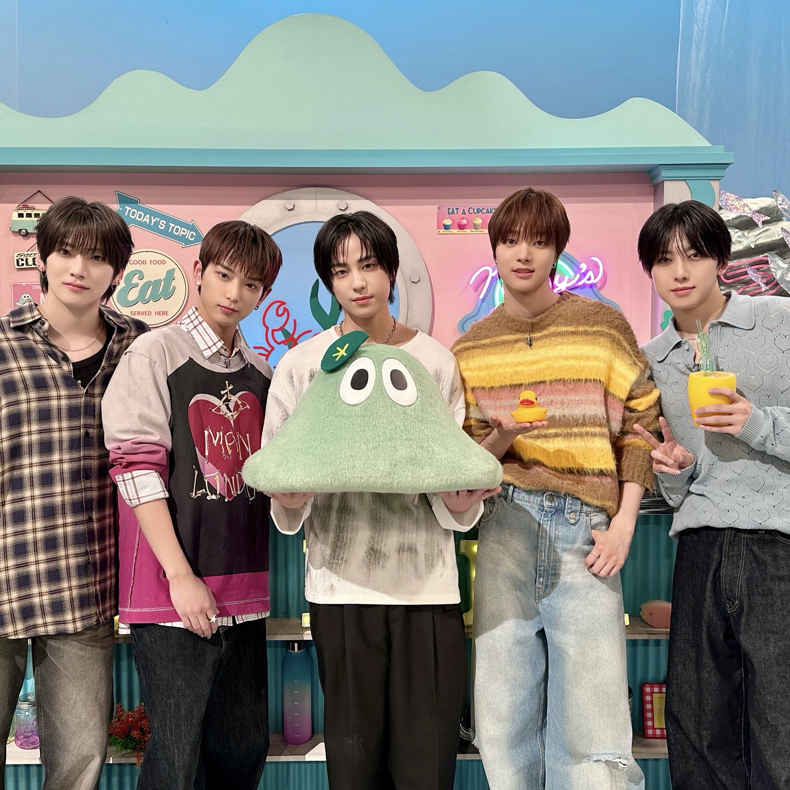 Recent activity shot of EJ (&TEAM)