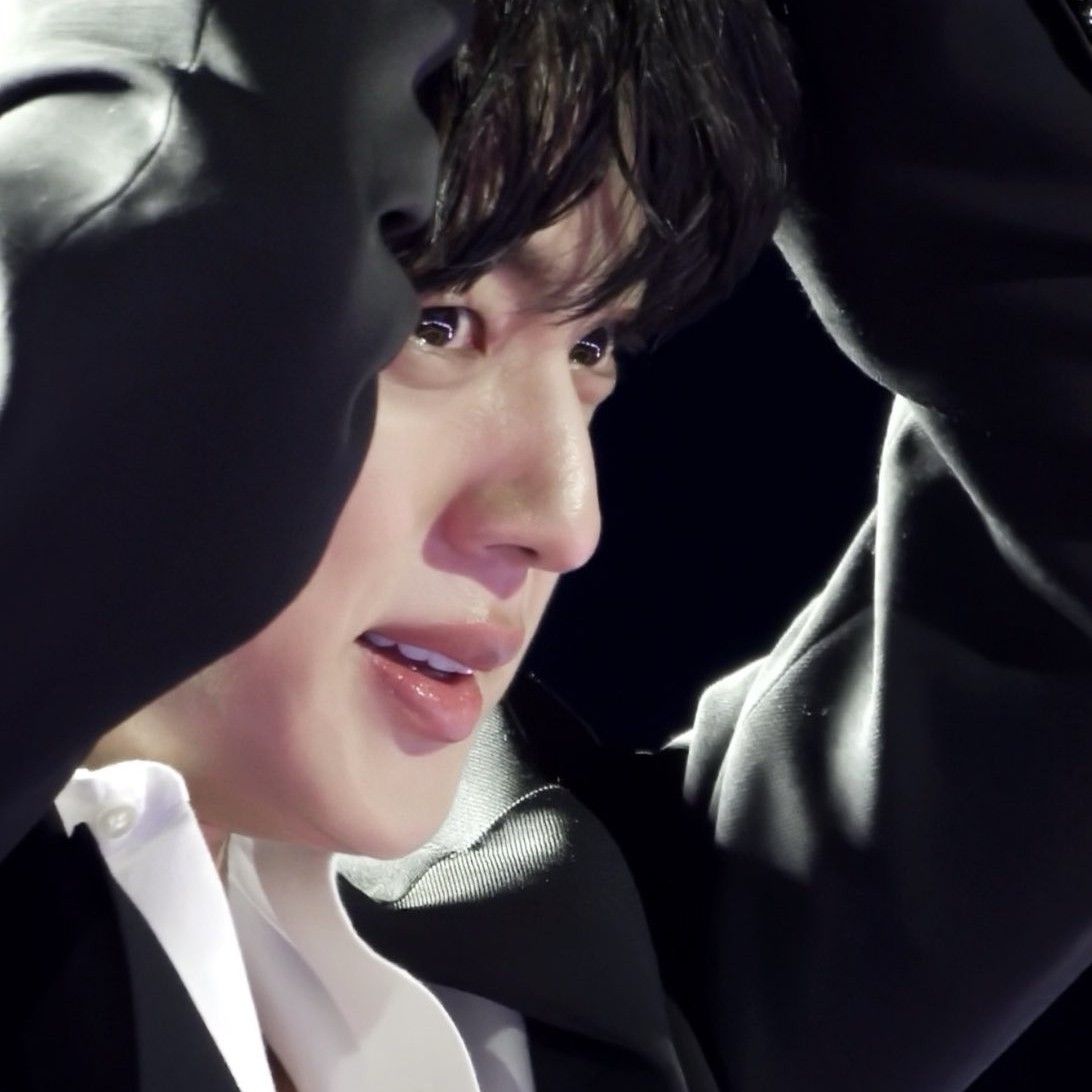 Momen yang diabadikan oleh penggemar Jin (BTS)