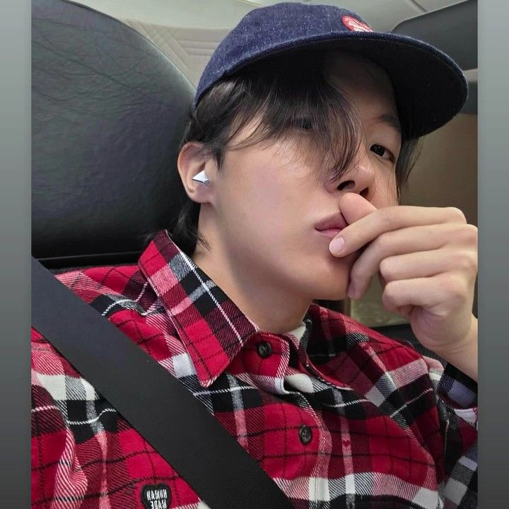 J-hope (防彈少年團)的最新活動照片