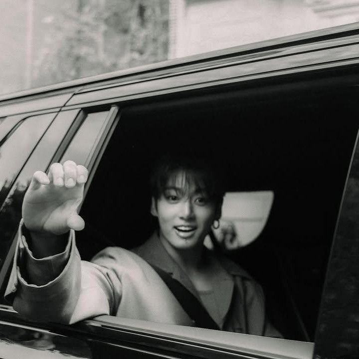 Latest photo of Jungkook (BTS)