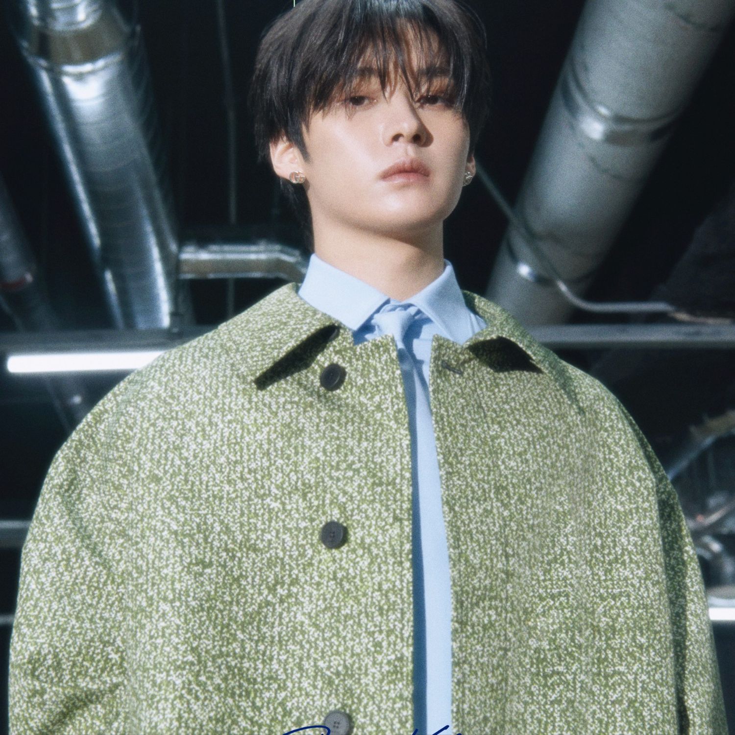 Latest photo of Lee Know (Stray Kids)