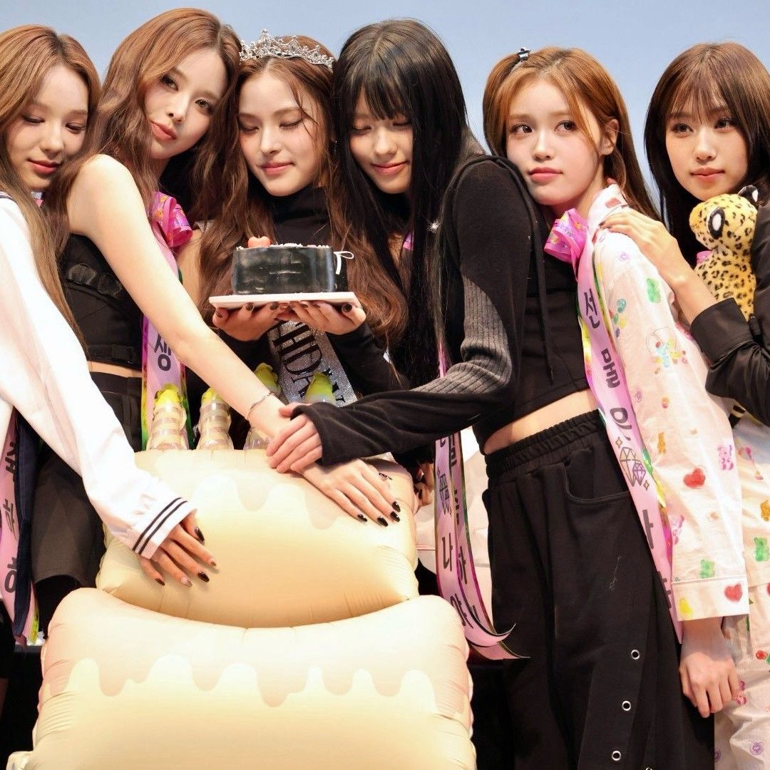 A moment captured by izna's fan