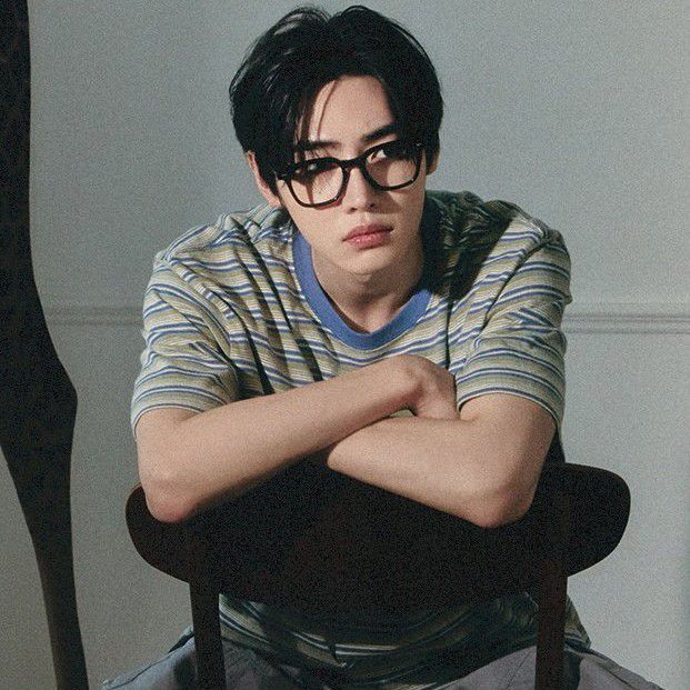 Foto aktivitas terbaru ENHYPEN