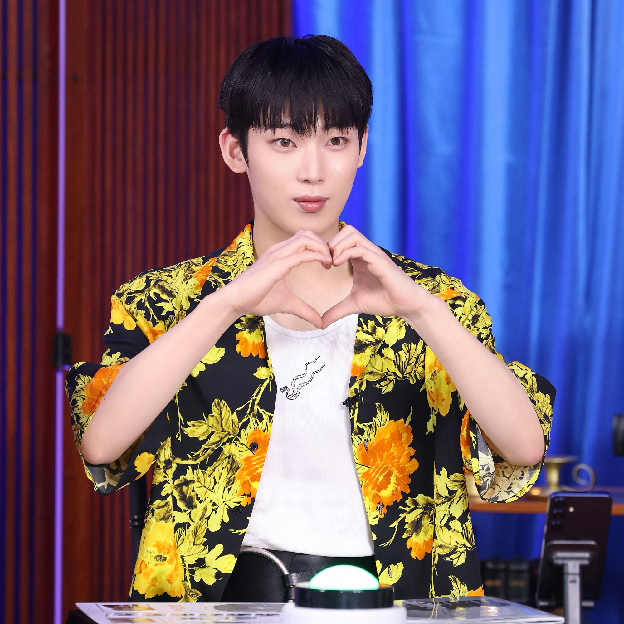 선우 (ENHYPEN)의 비하인드 컷