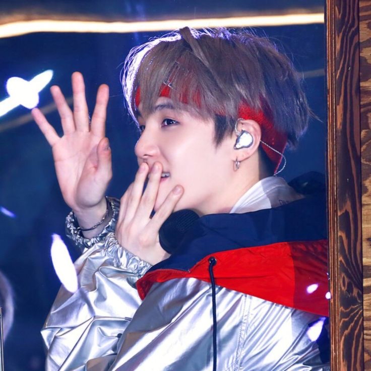 Latest photo of SUGA (BTS)