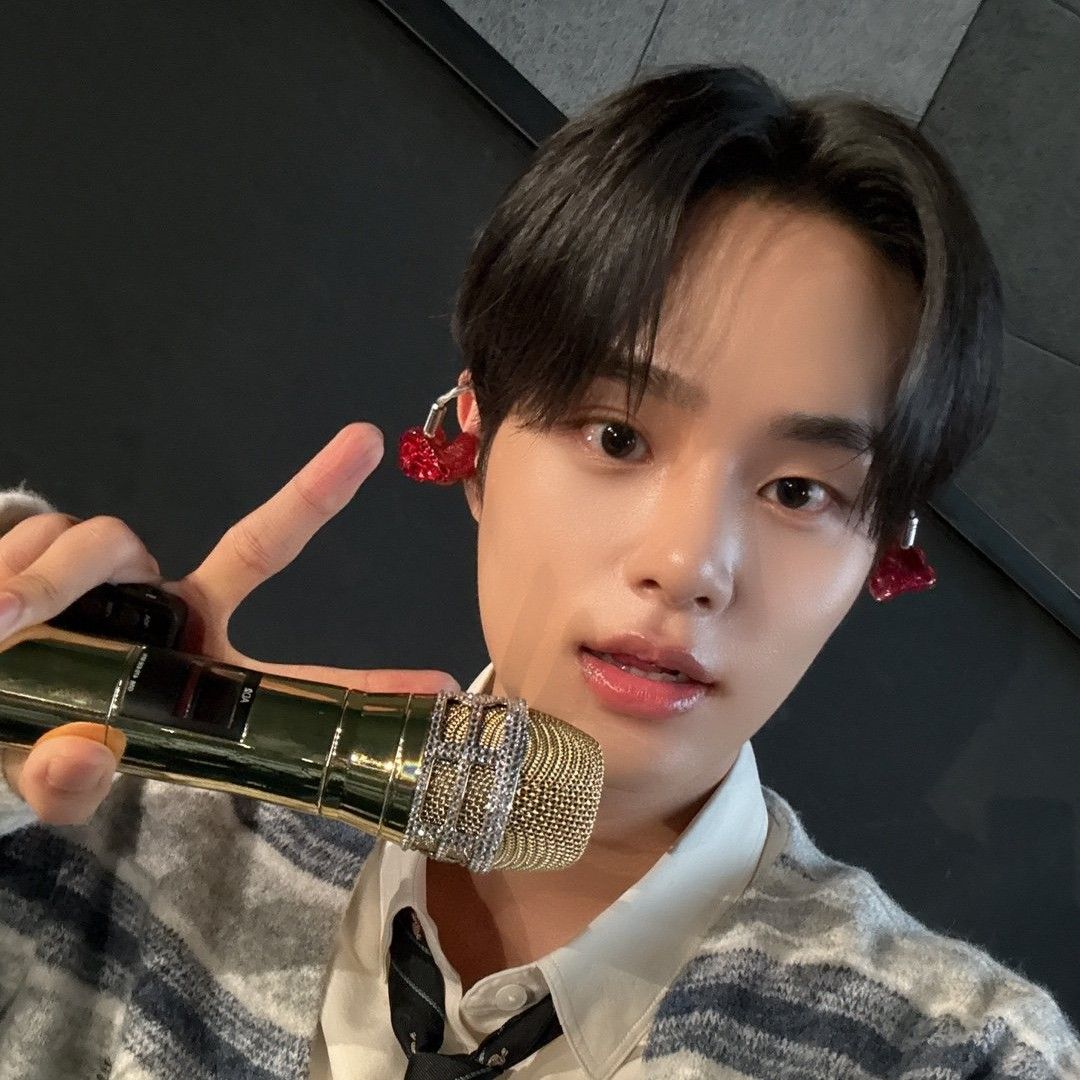 이대휘 (AB6IX)의 비하인드 컷