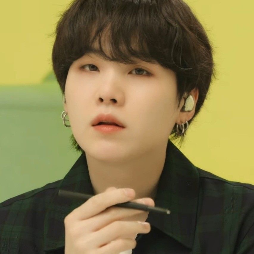 Latest photo of SUGA (BTS)