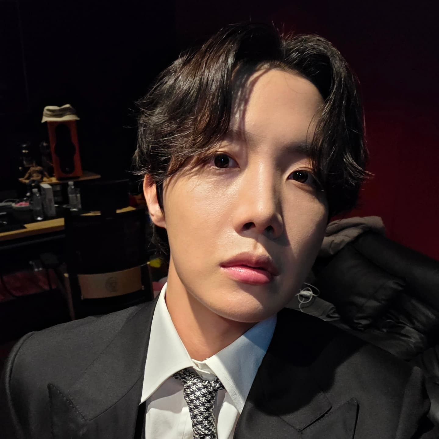 Foto terbaru j-hope (BTS)