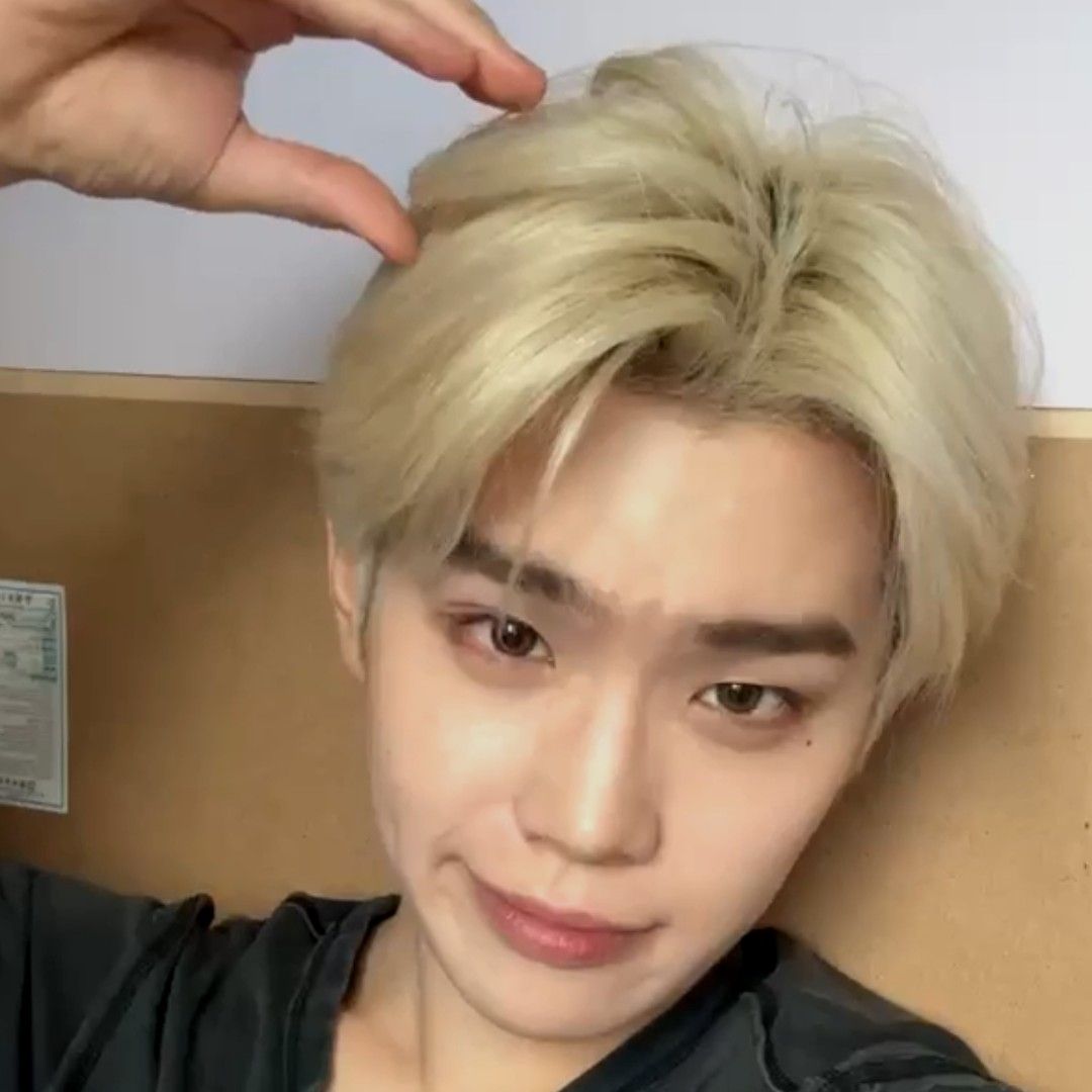 Latest photo of Kim Taerae (ZEROBASEONE)