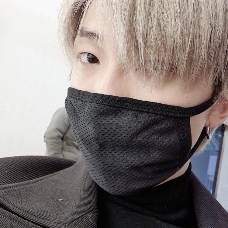 Foto aktivitas terbaru RM (BTS)