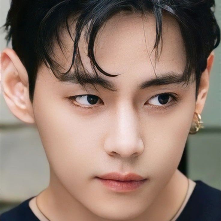 뷔 (방탄소년단)의 최신 사진