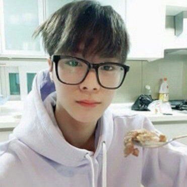 Latest photo of Moonbin (ASTRO)