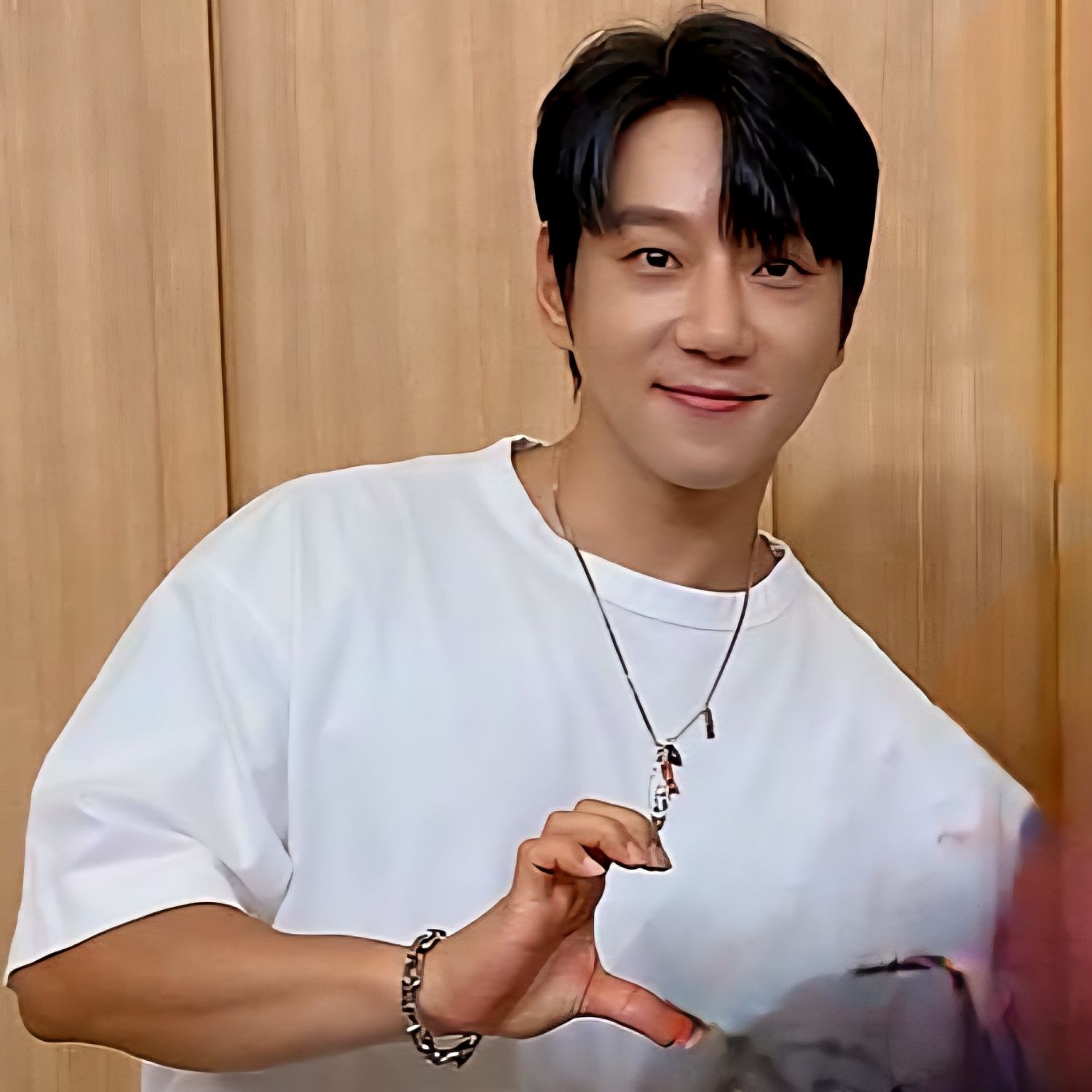 Latest photo of Hwang Chiyeol