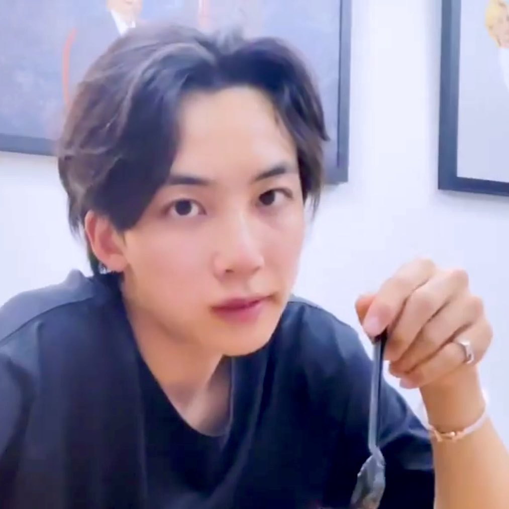 Latest photo of Jeonghan (SEVENTEEN)