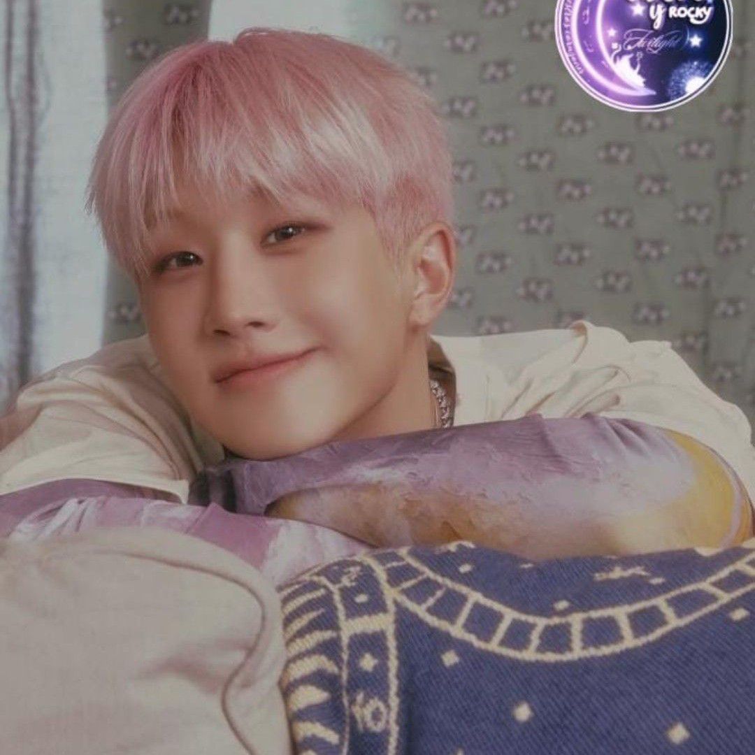 Latest photo of Jinjin (ASTRO)