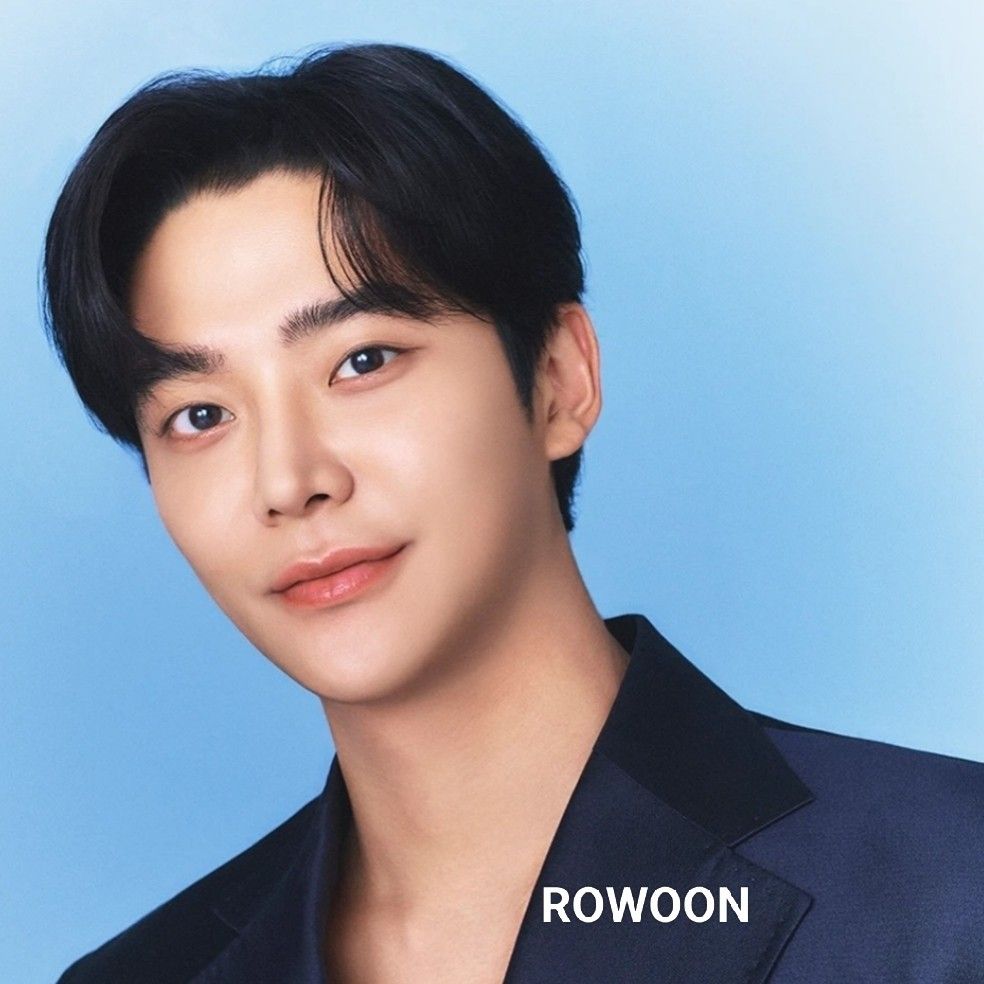 A moment captured by Rowoon's fan