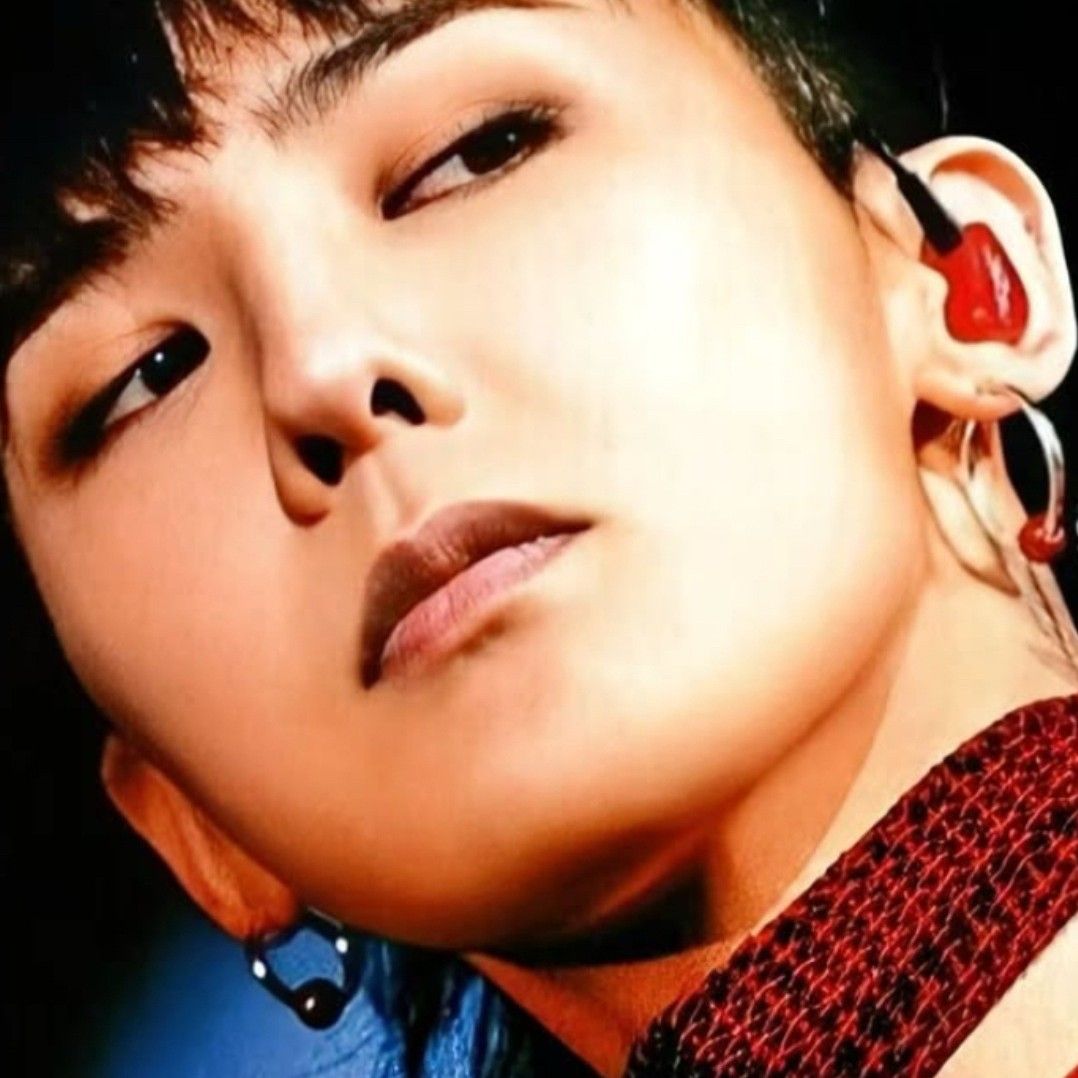 Behind-the-scenes cut of G-DRAGON (BIGBANG)