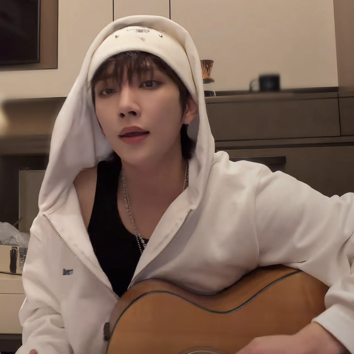 ジョシュア (SEVENTEEN)の最新写真