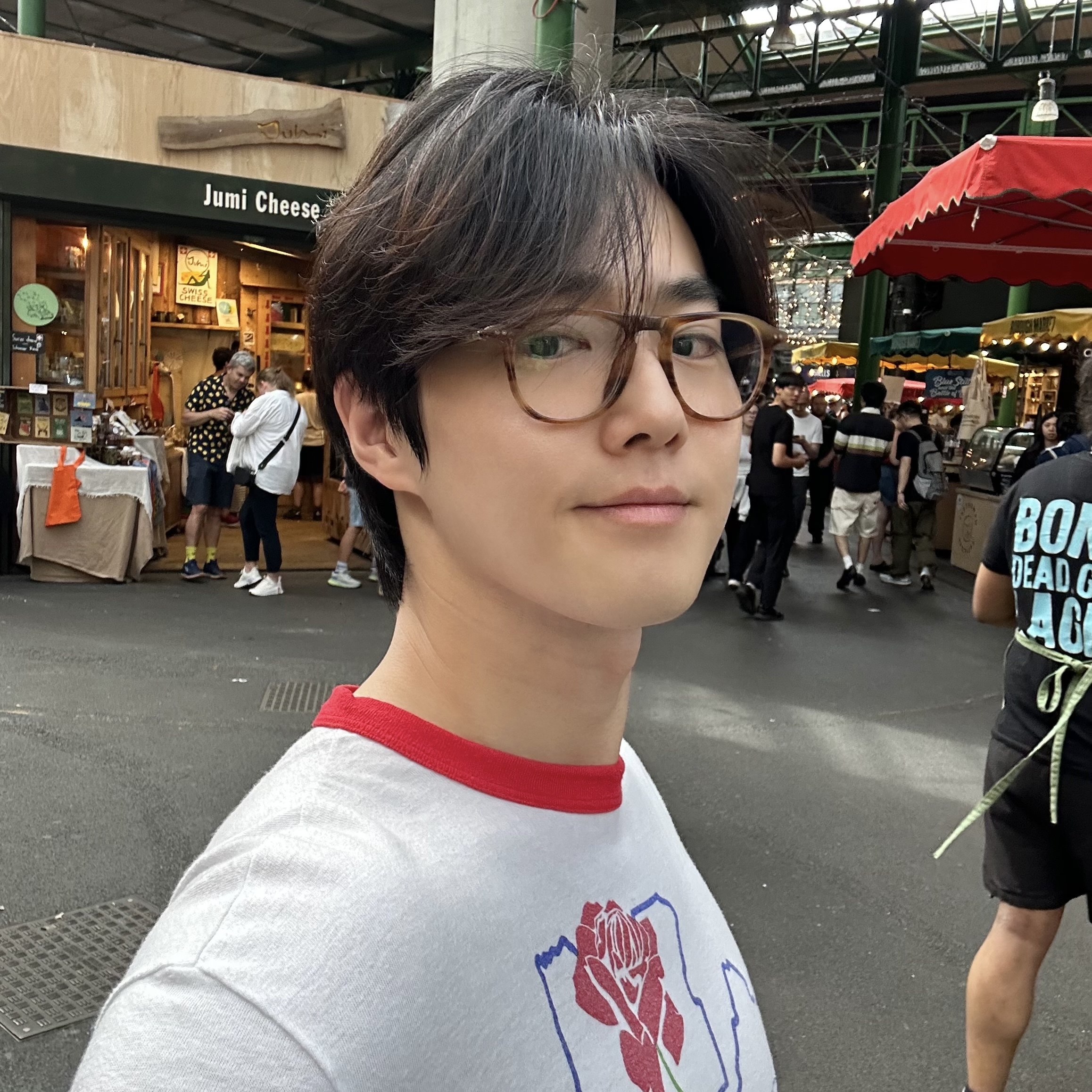 Behind-the-scenes cut of Suho (EXO)