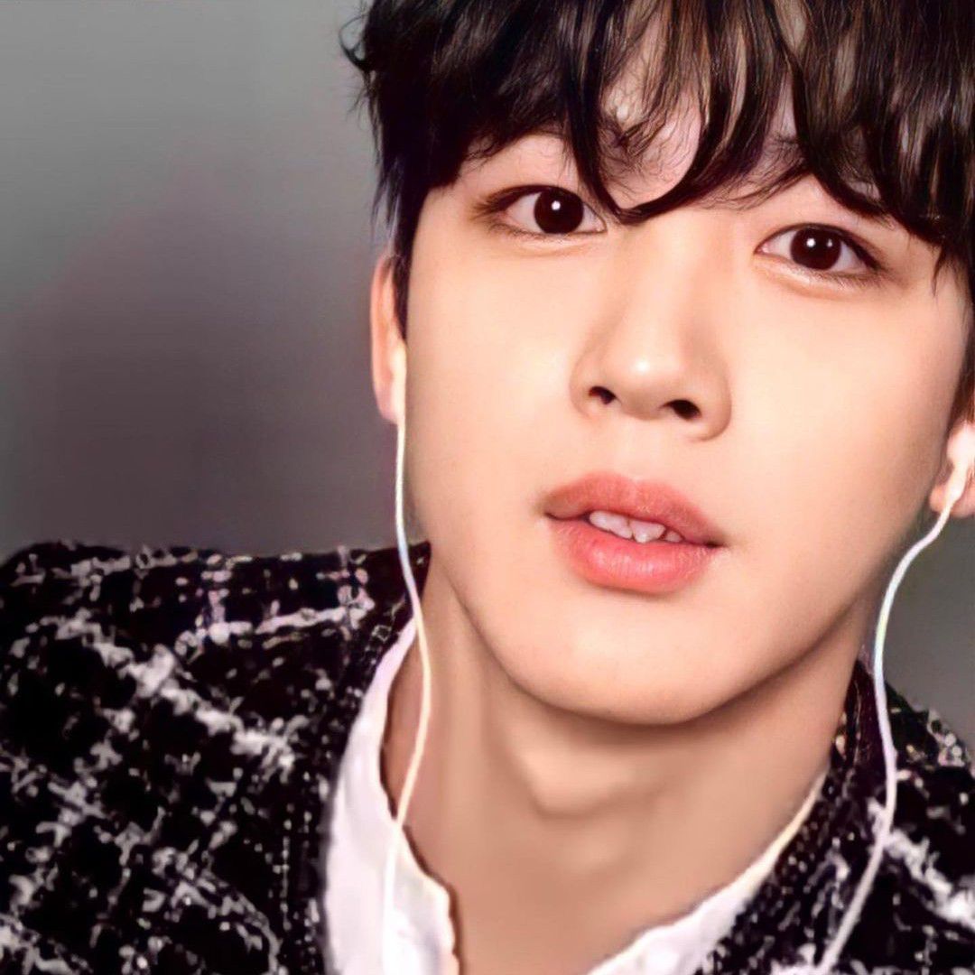 Recent activity shot of Kim Yohan (WEi)