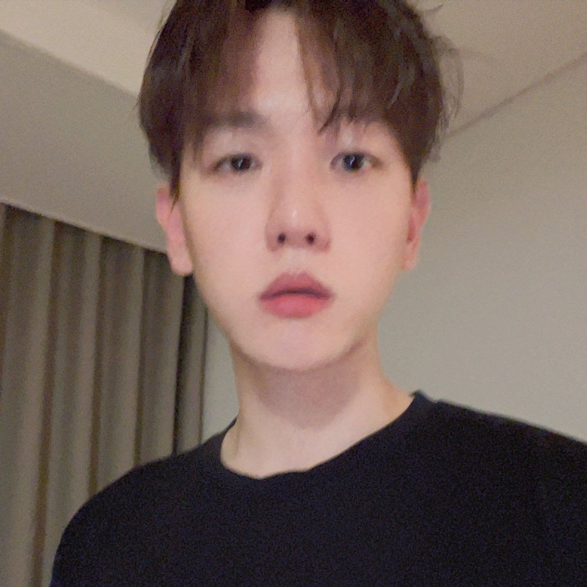 백현 (EXO)의 비하인드 컷