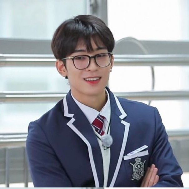 圆佑 (SEVENTEEN)的最新照片