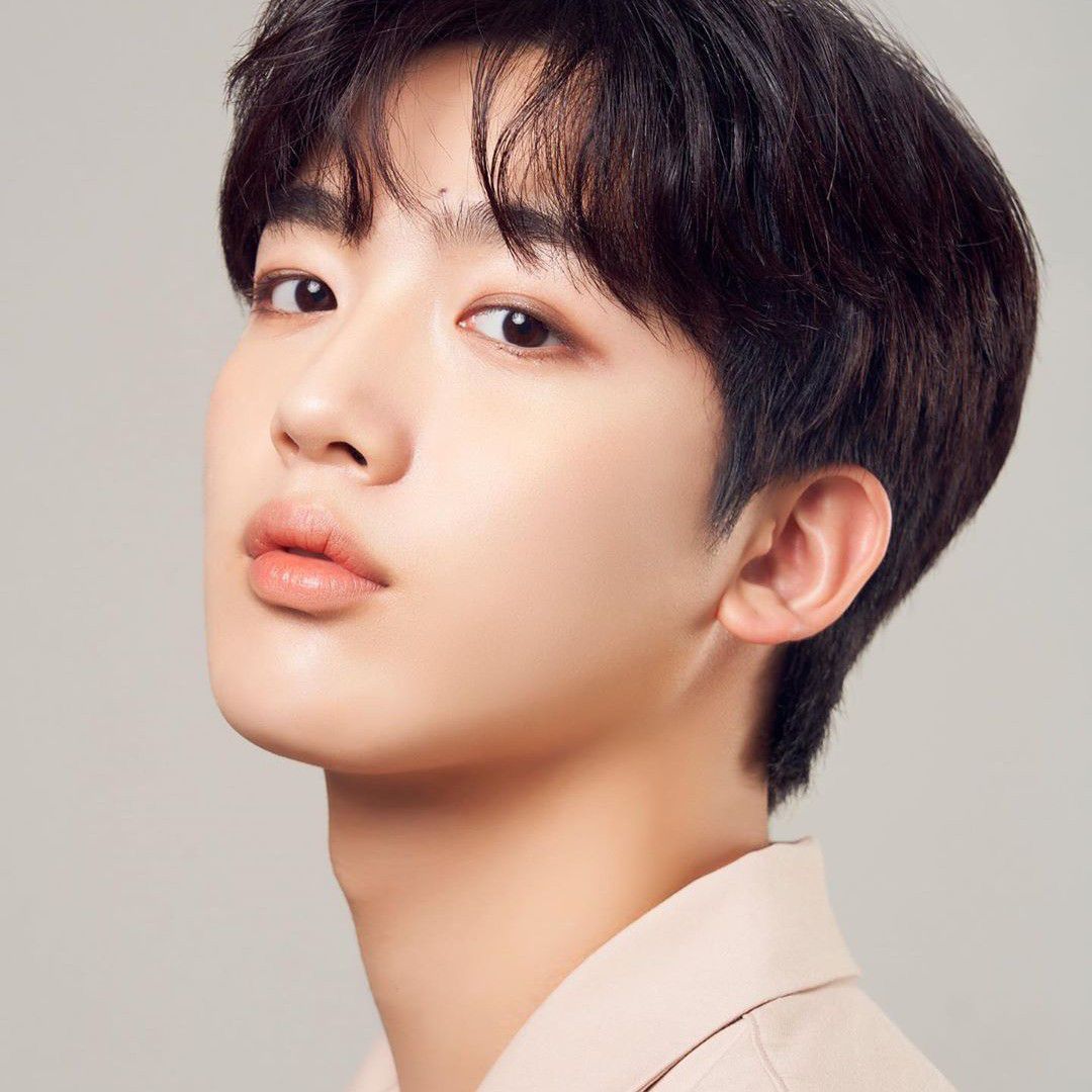 Recent activity shot of Kim Yohan (WEi)