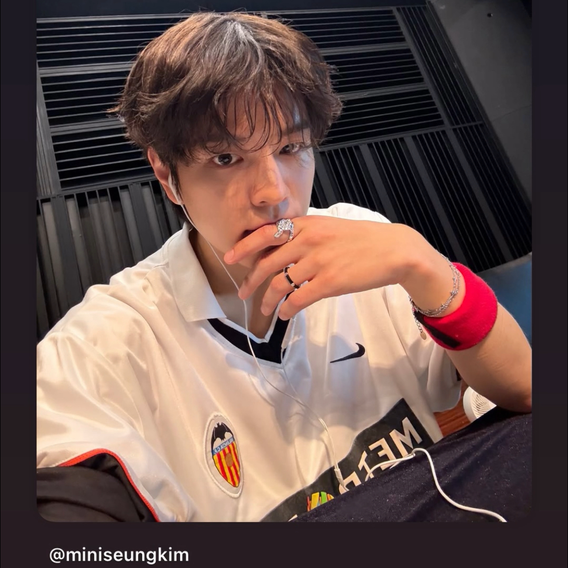 Potret di balik layar Seungmin (Stray Kids)