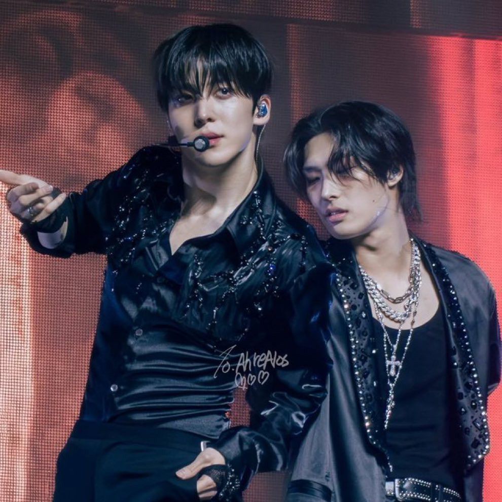 Behind-the-scenes cut of Yunho (ATEEZ)