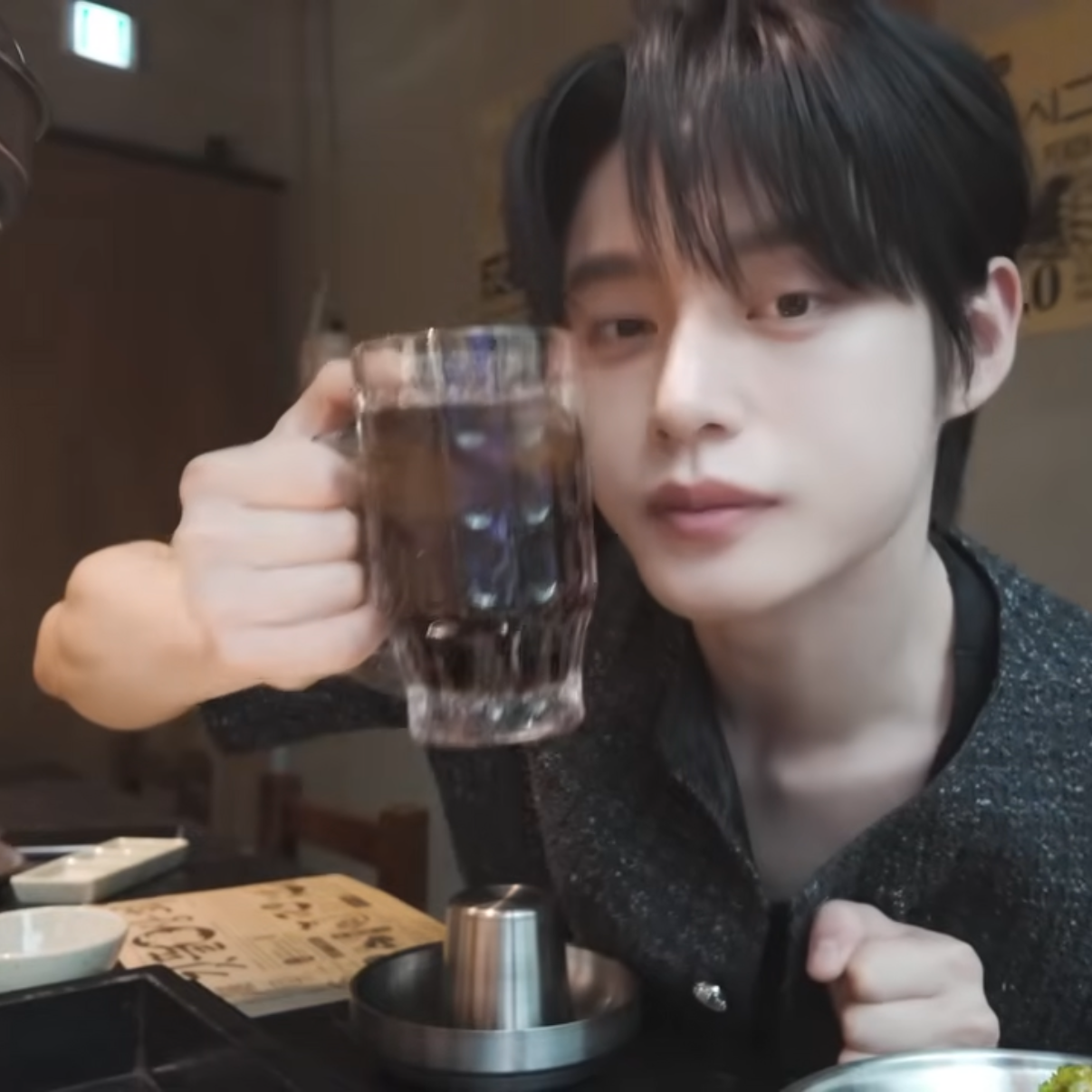 Recent activity shot of Kim Jiwoong (ZEROBASEONE)