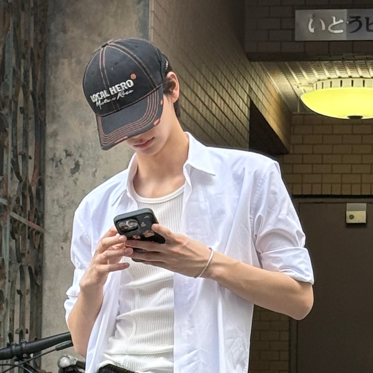Behind-the-scenes cut of Shinyu (TWS)