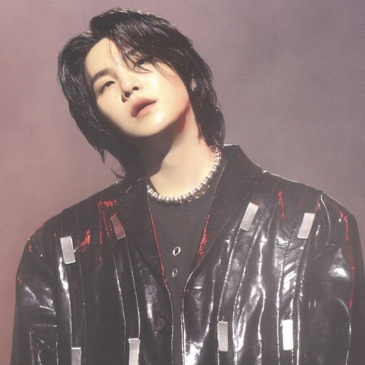 Latest photo of SUGA (BTS)
