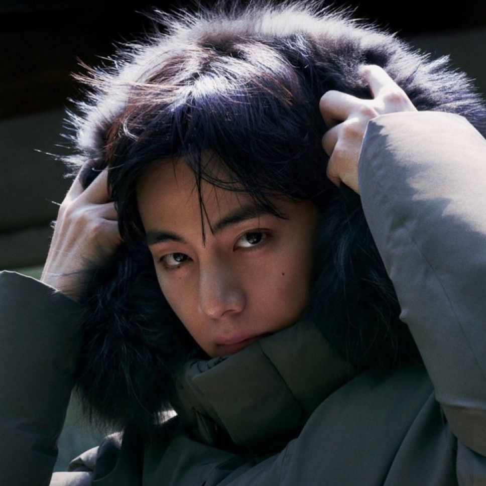 Foto terbaru V (BTS)