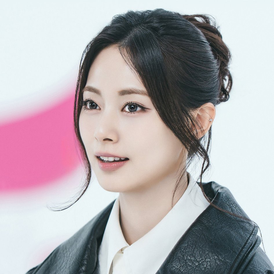Latest photo of Tzuyu (TWICE)