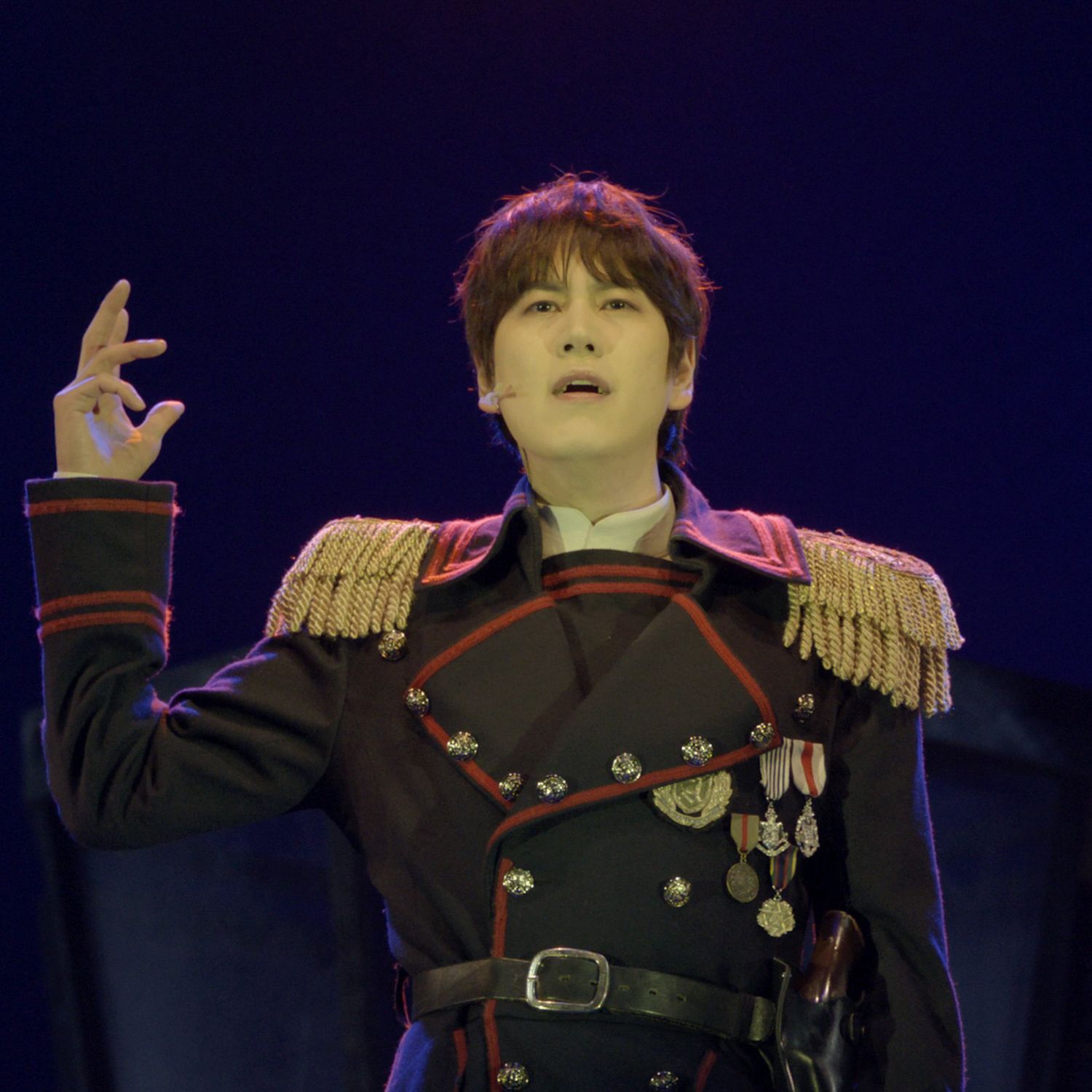 Behind-the-scenes cut of Kyuhyun (Super Junior)