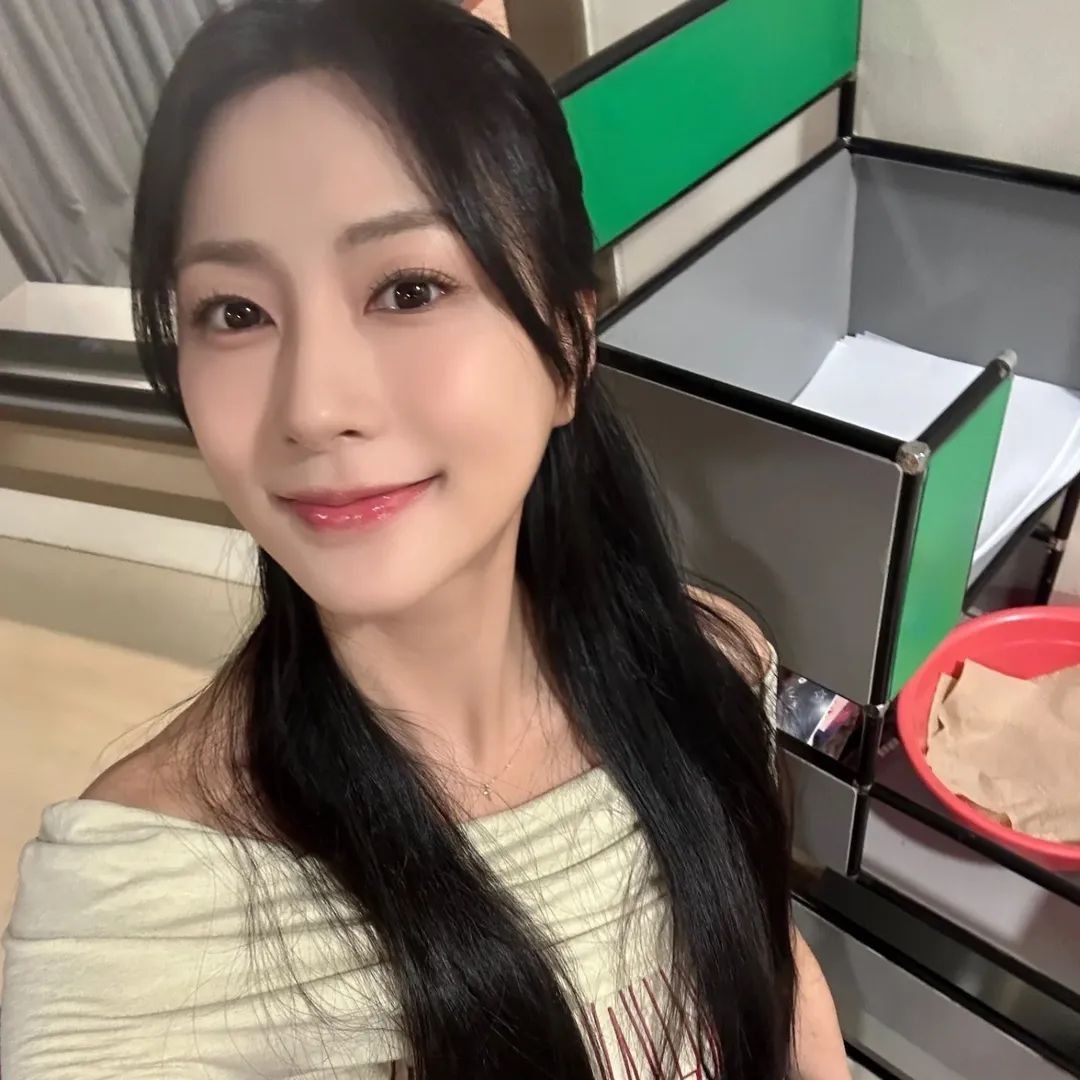 Behind-the-scenes cut of Oh Hayoung (Apink)