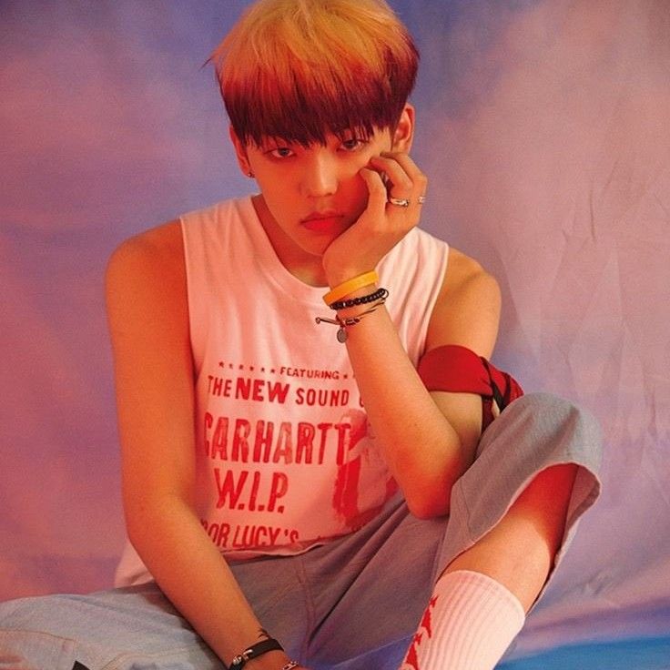 Behind-the-scenes cut of Chan (A.C.E)